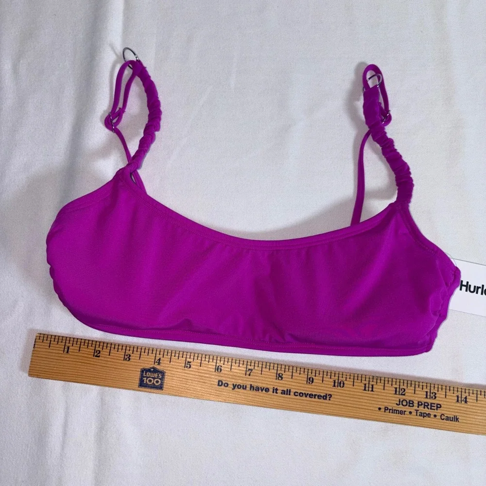 Hurley Bikini Top Size Medium Purple NEW Ruched Straps Scoop Neck Swim HURX30161